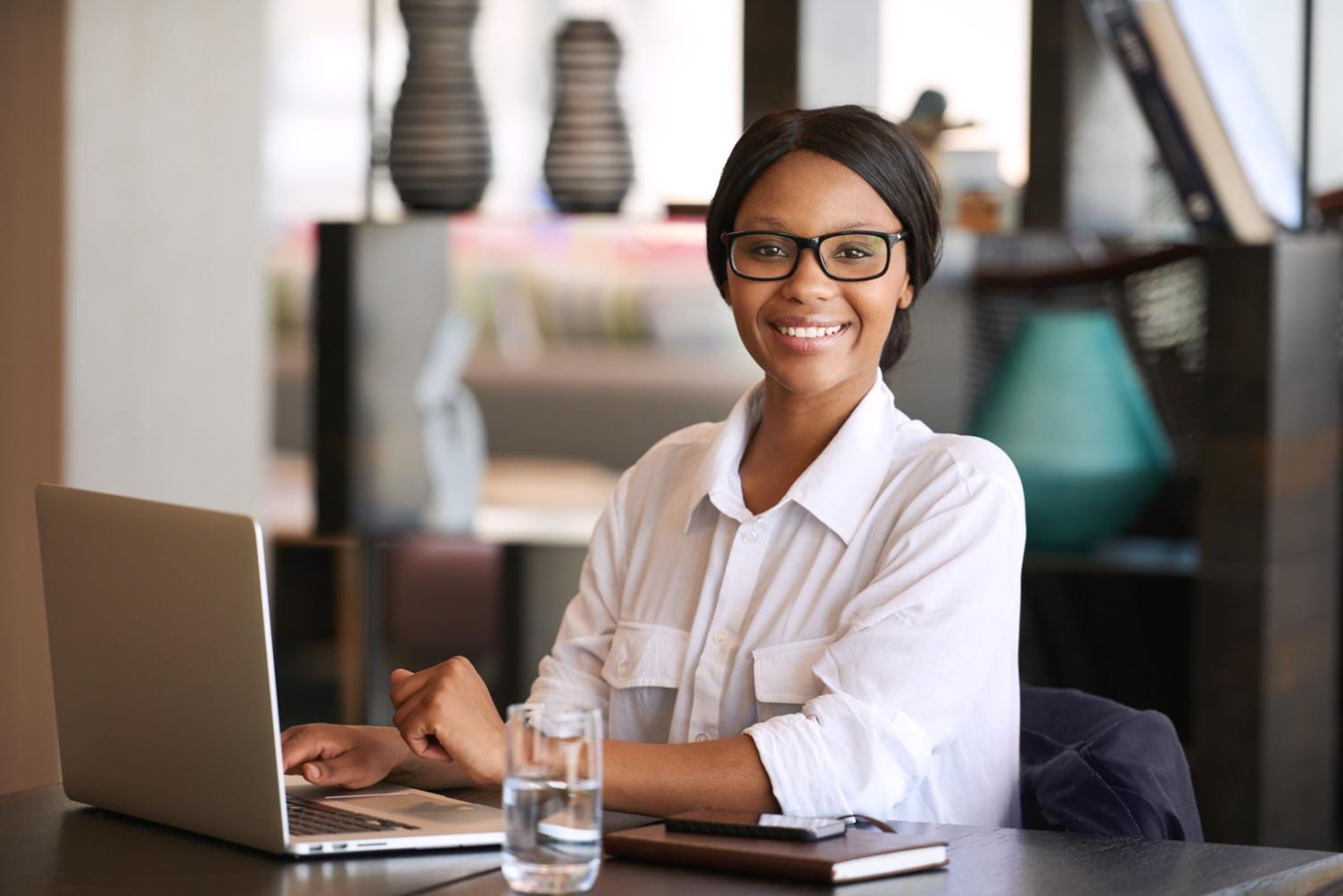 Professionelle Webinar-Umgebung mit modernem Equipment